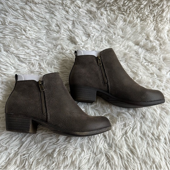 Cushionaire Dual Zipper Dolly Bootie Brown New In Box Size 8 - Picture 4 of 7